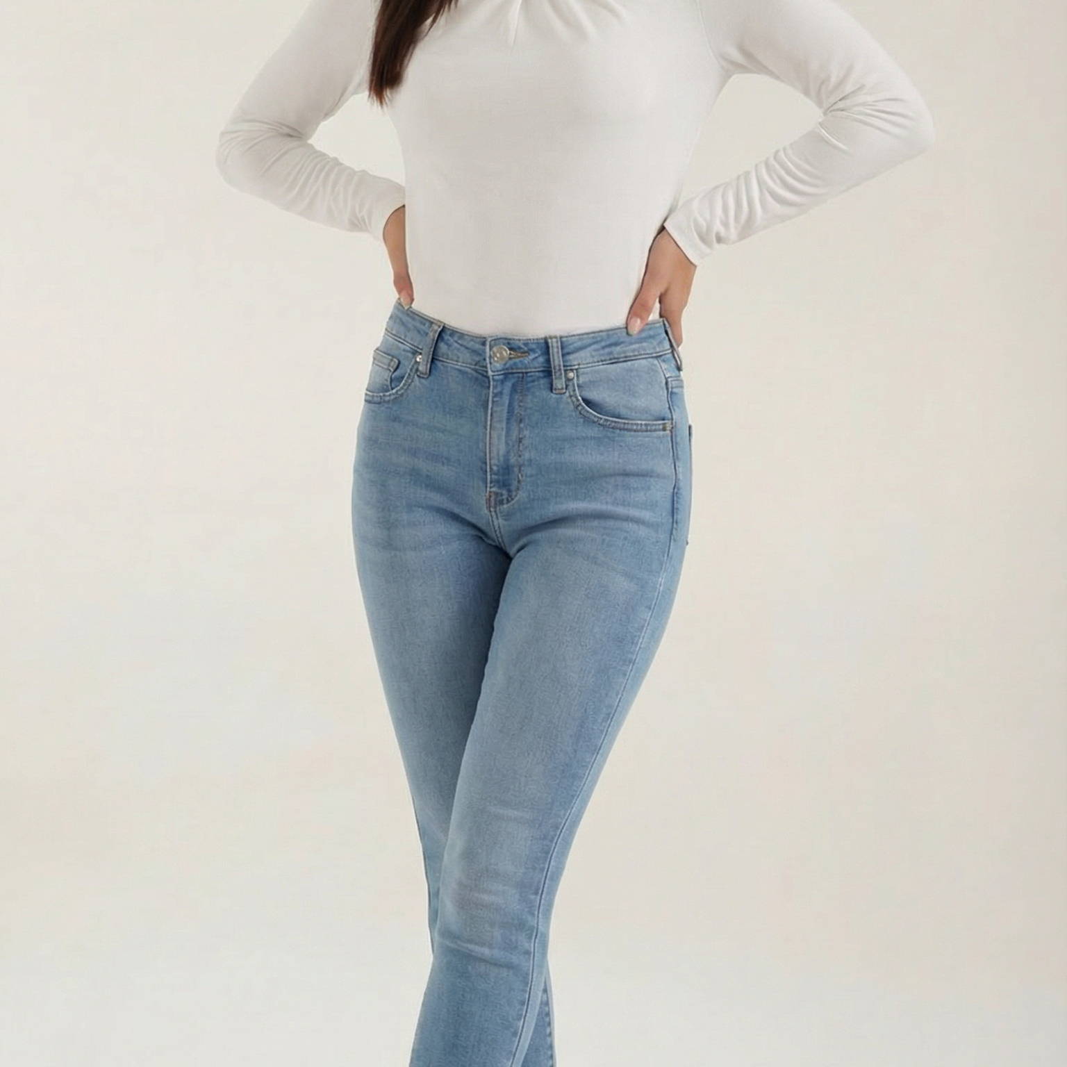 Aurazio Blusa con Nodo al Collo Alto da Donna
