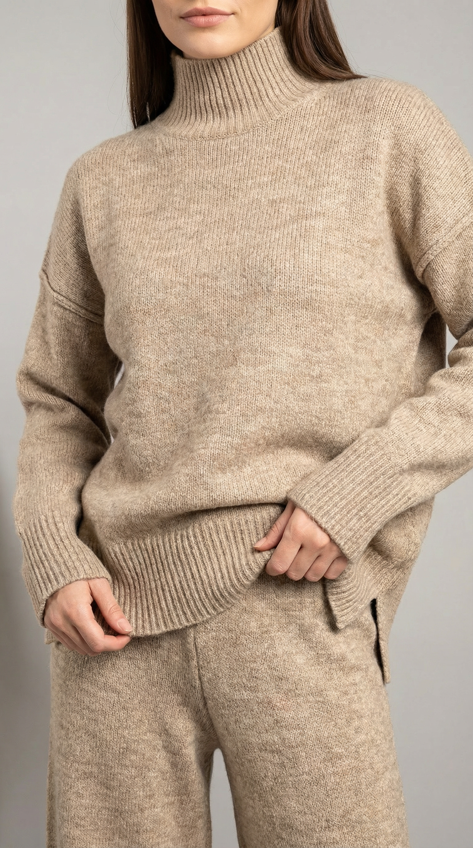 Aurazio Maglione Collo Alto E Pantaloni Per Donna
