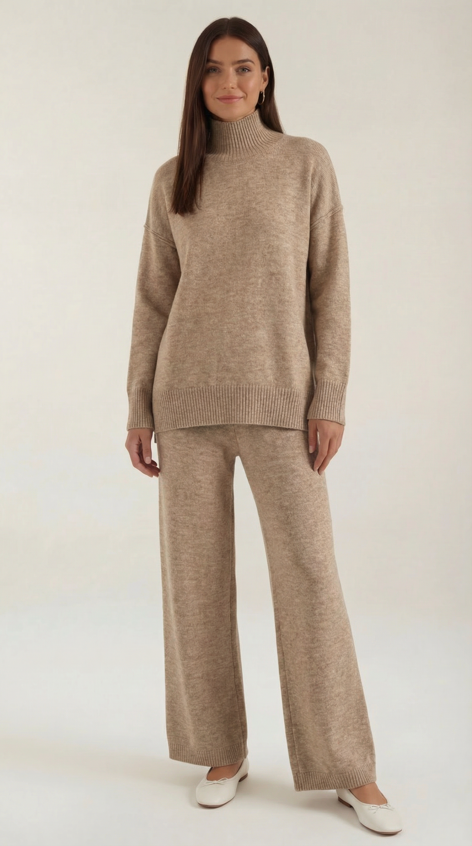 Aurazio Maglione Collo Alto E Pantaloni Per Donna