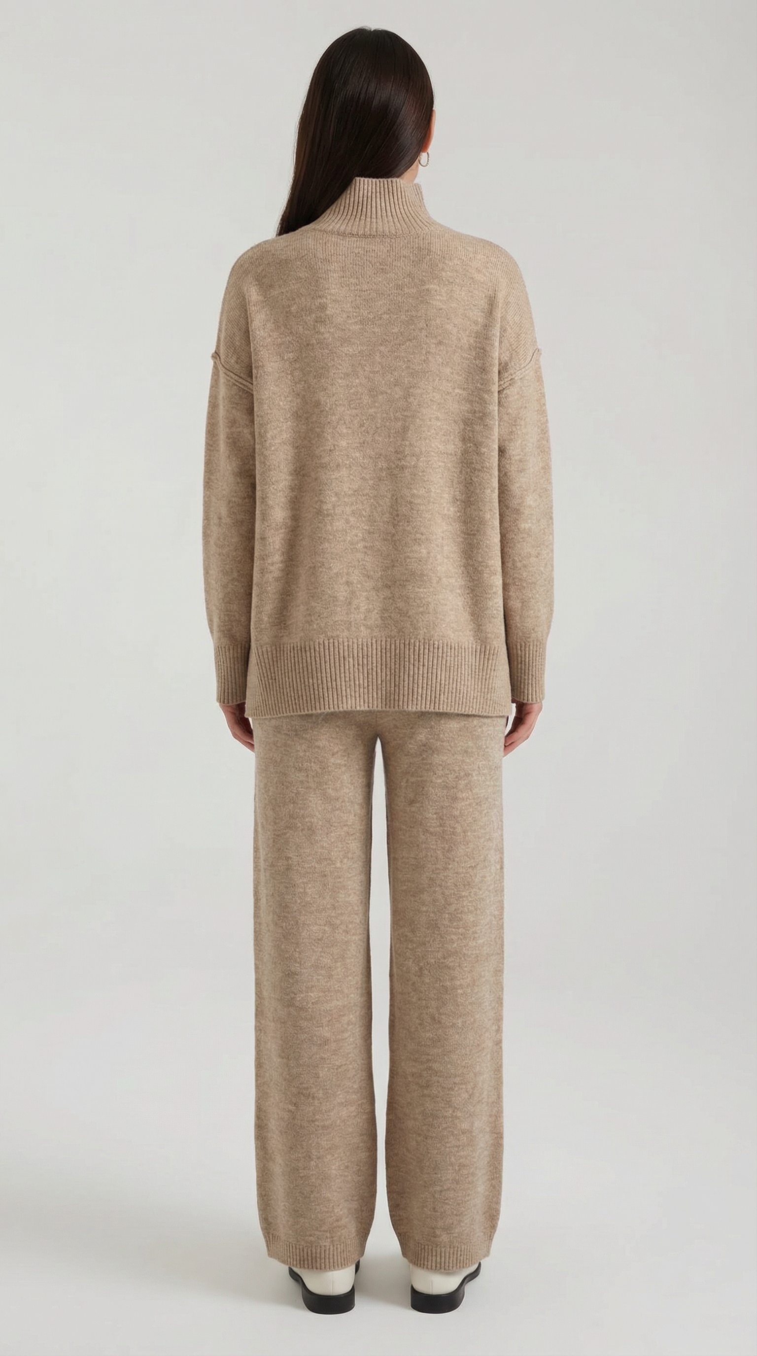Aurazio Maglione Collo Alto E Pantaloni Per Donna