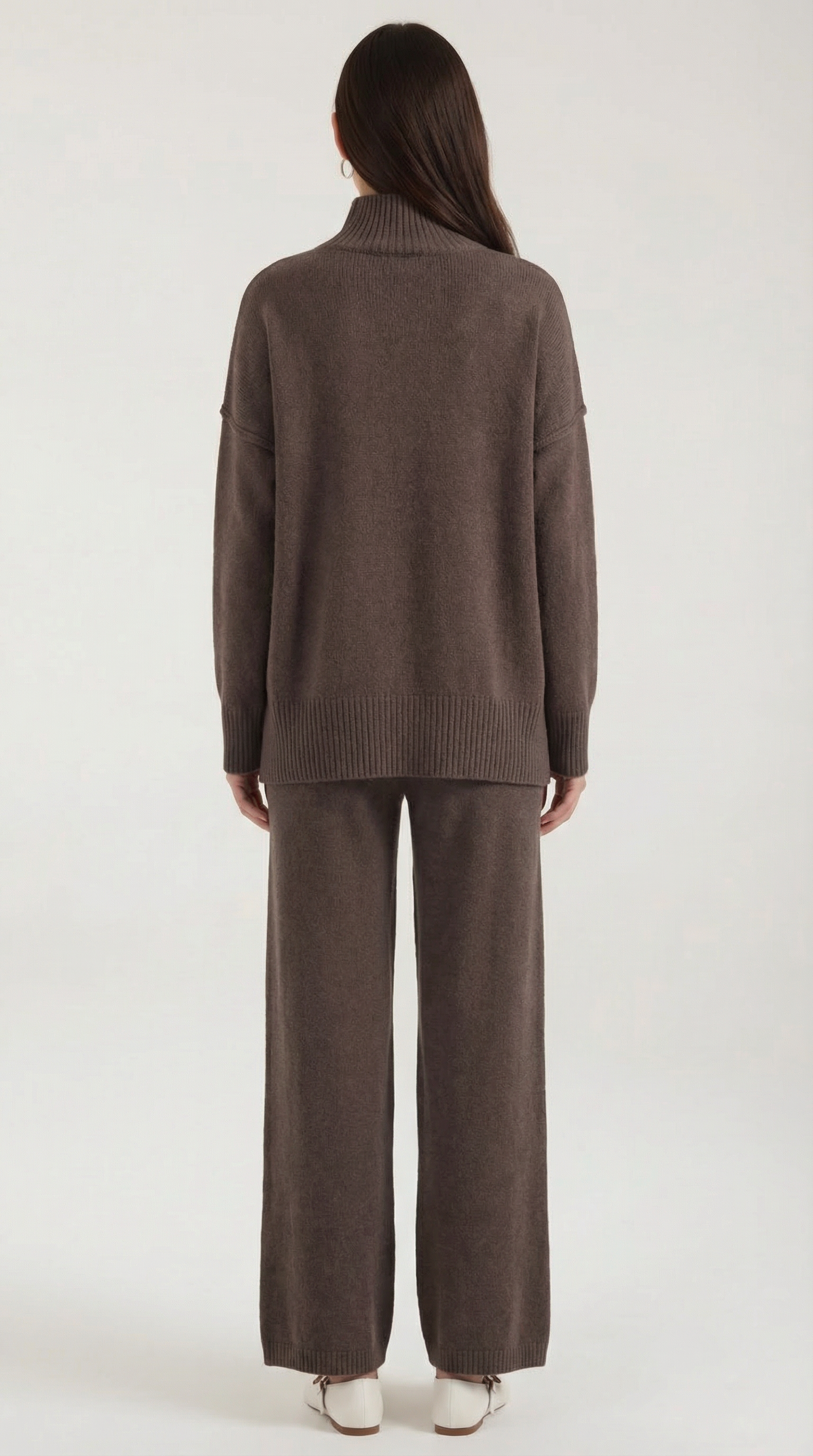 Aurazio Maglione Collo Alto E Pantaloni Per Donna