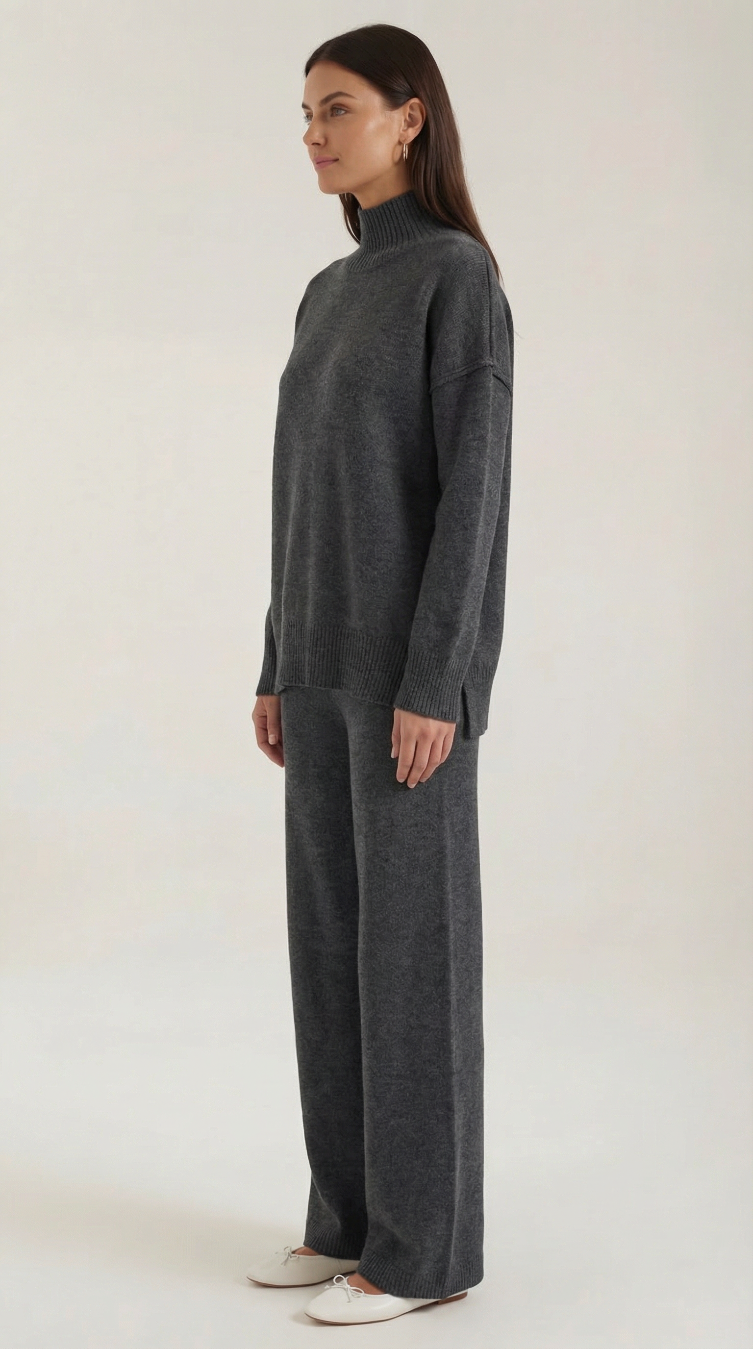 Aurazio Maglione Collo Alto E Pantaloni Per Donna