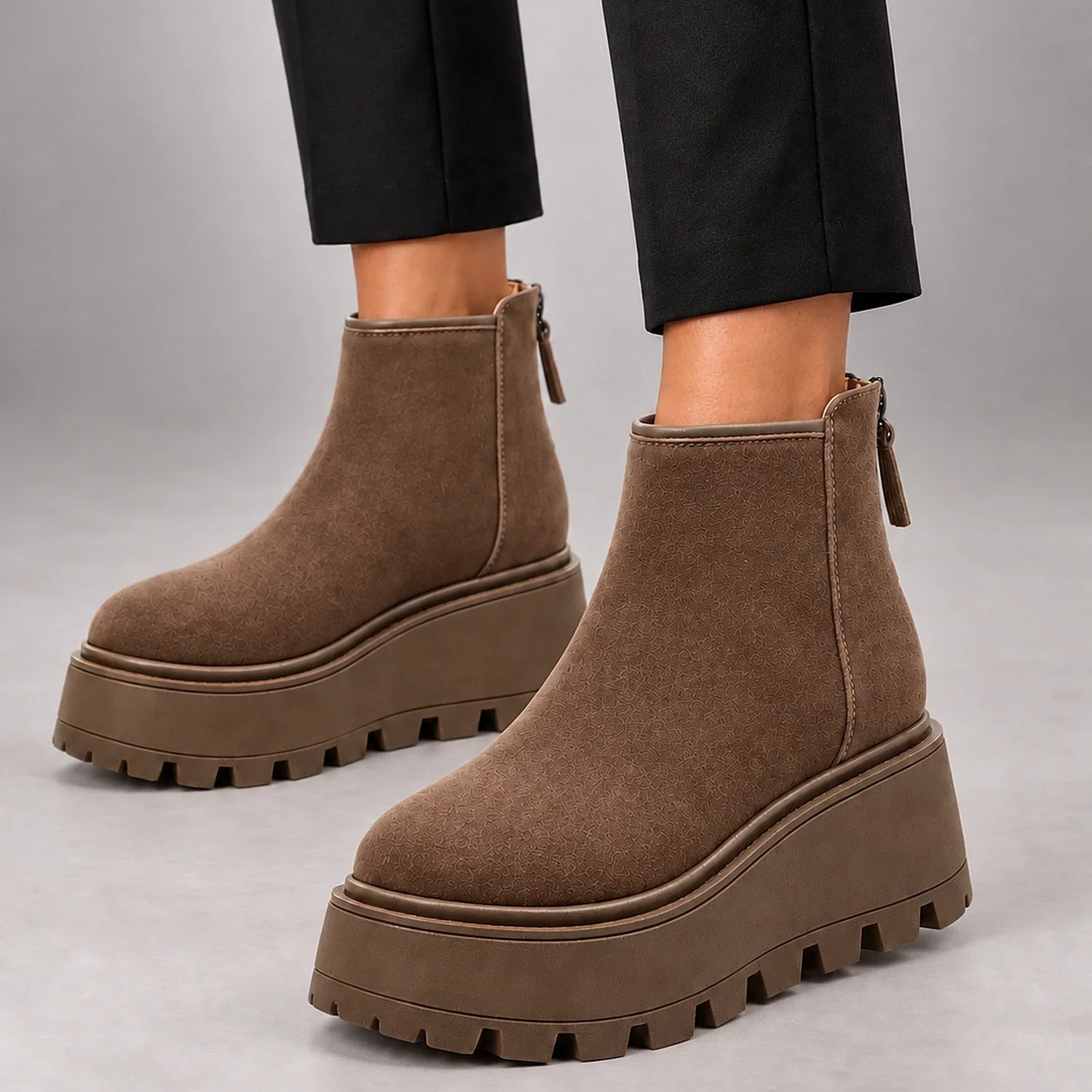 Stivaletti Donna in Camoscio con Platform Zeppa Chunky Tacco Alto