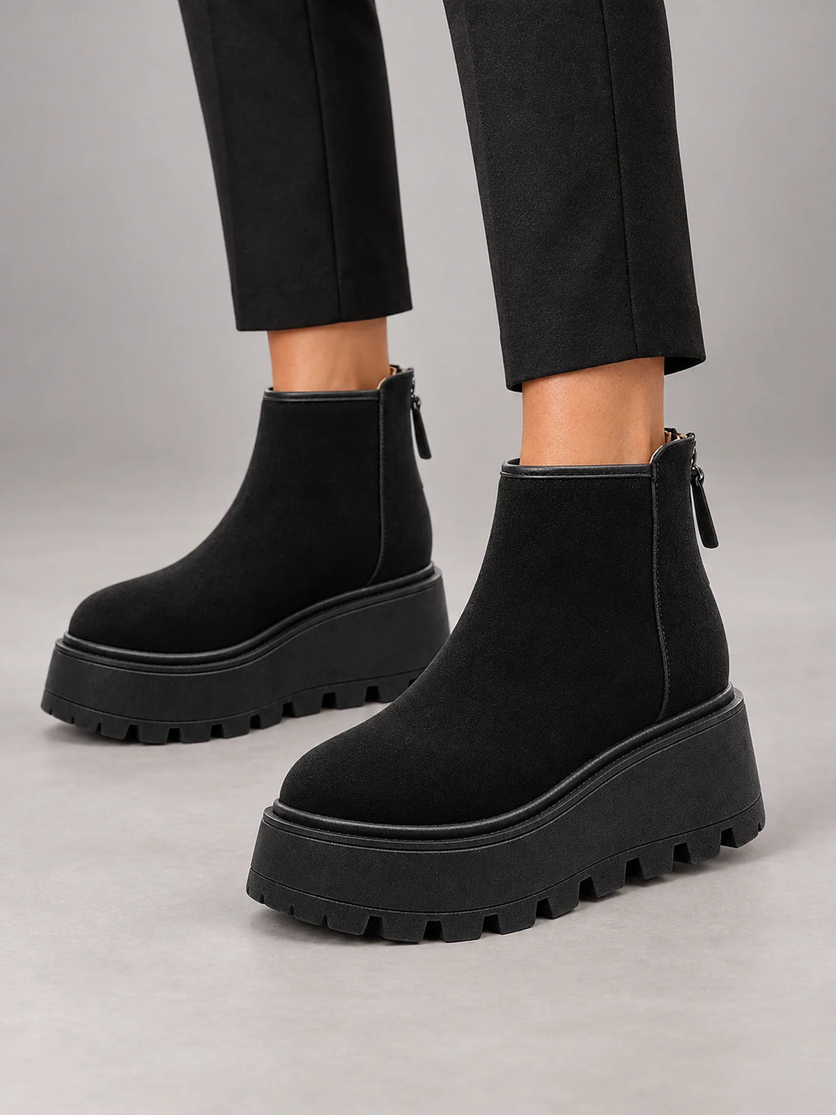 Stivaletti Donna in Camoscio con Platform Zeppa Chunky Tacco Alto