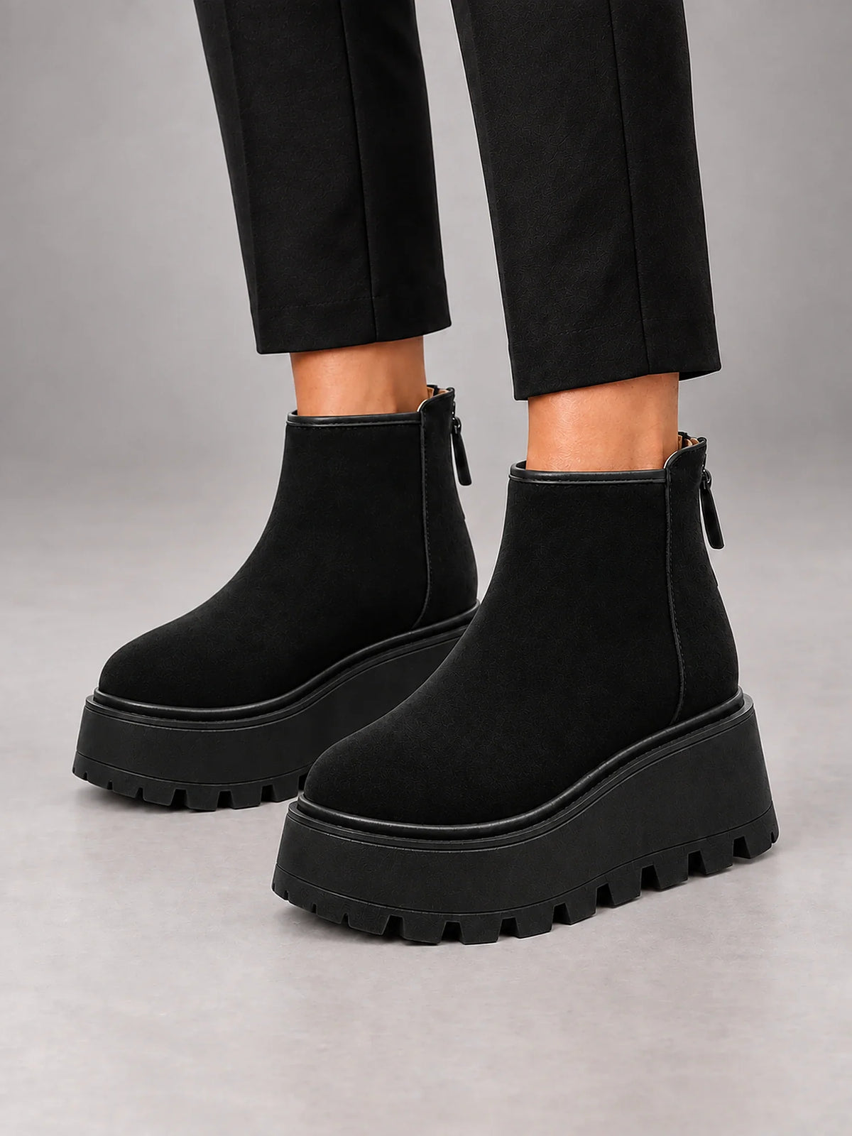 Stivaletti Donna in Camoscio con Platform Zeppa Chunky Tacco Alto