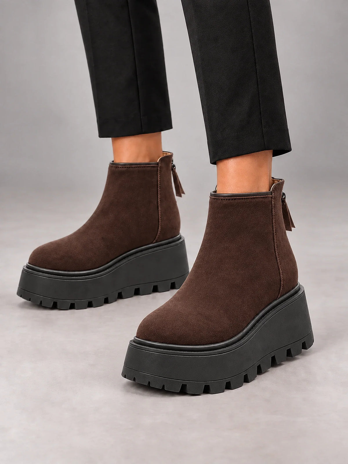 Stivaletti Donna in Camoscio con Platform Zeppa Chunky Tacco Alto